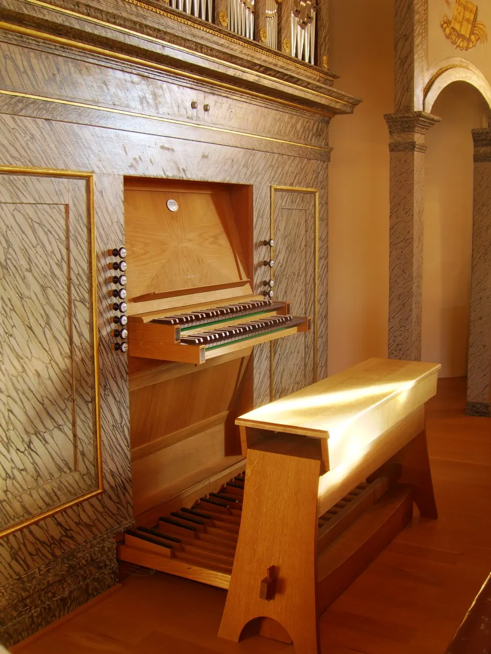 Albertshausen, Ev. Kirche (3/4)