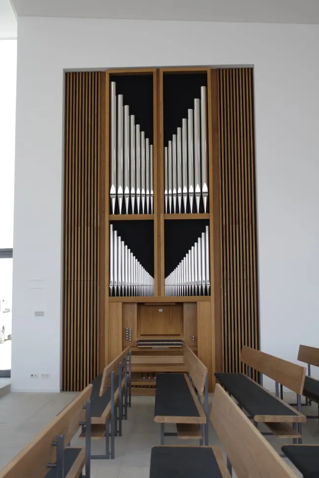 Filderstadt-Bonlanden, Neuapost. Kirche (1/2)