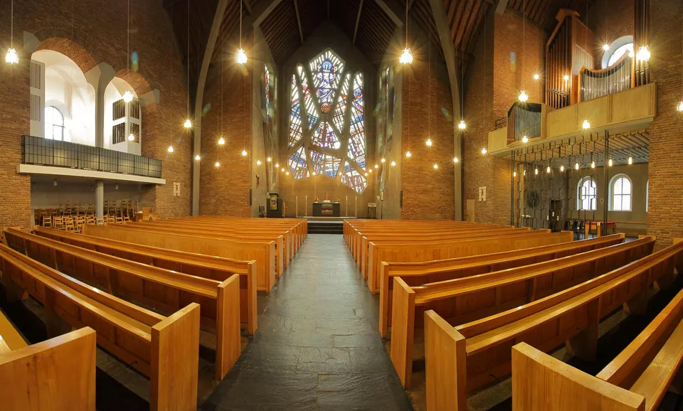 Cologne – Bayenthal, Reformation Church (3/4)