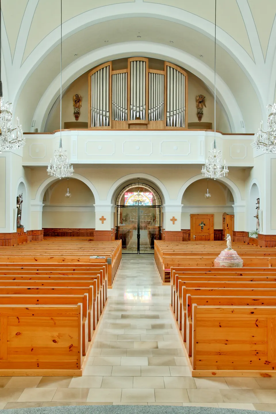 Alberndorf in der Riedmark, Kath. Kirche (1/6)